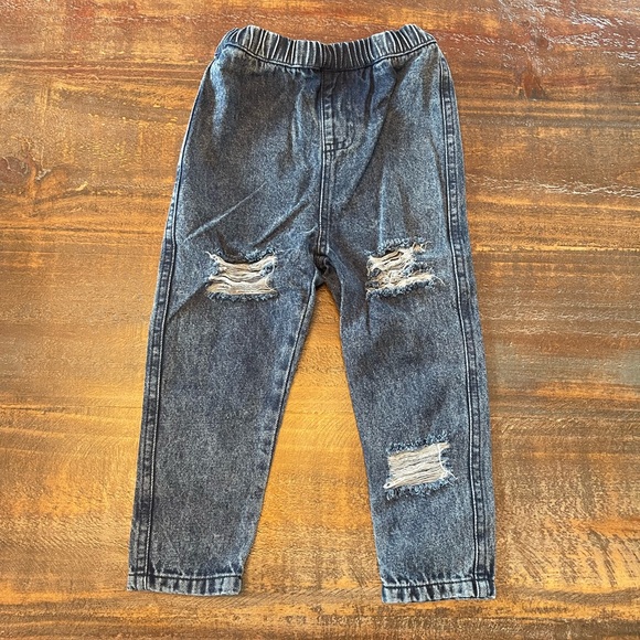 Bailey’s Blossom Other - Distressed Denim Jeans
